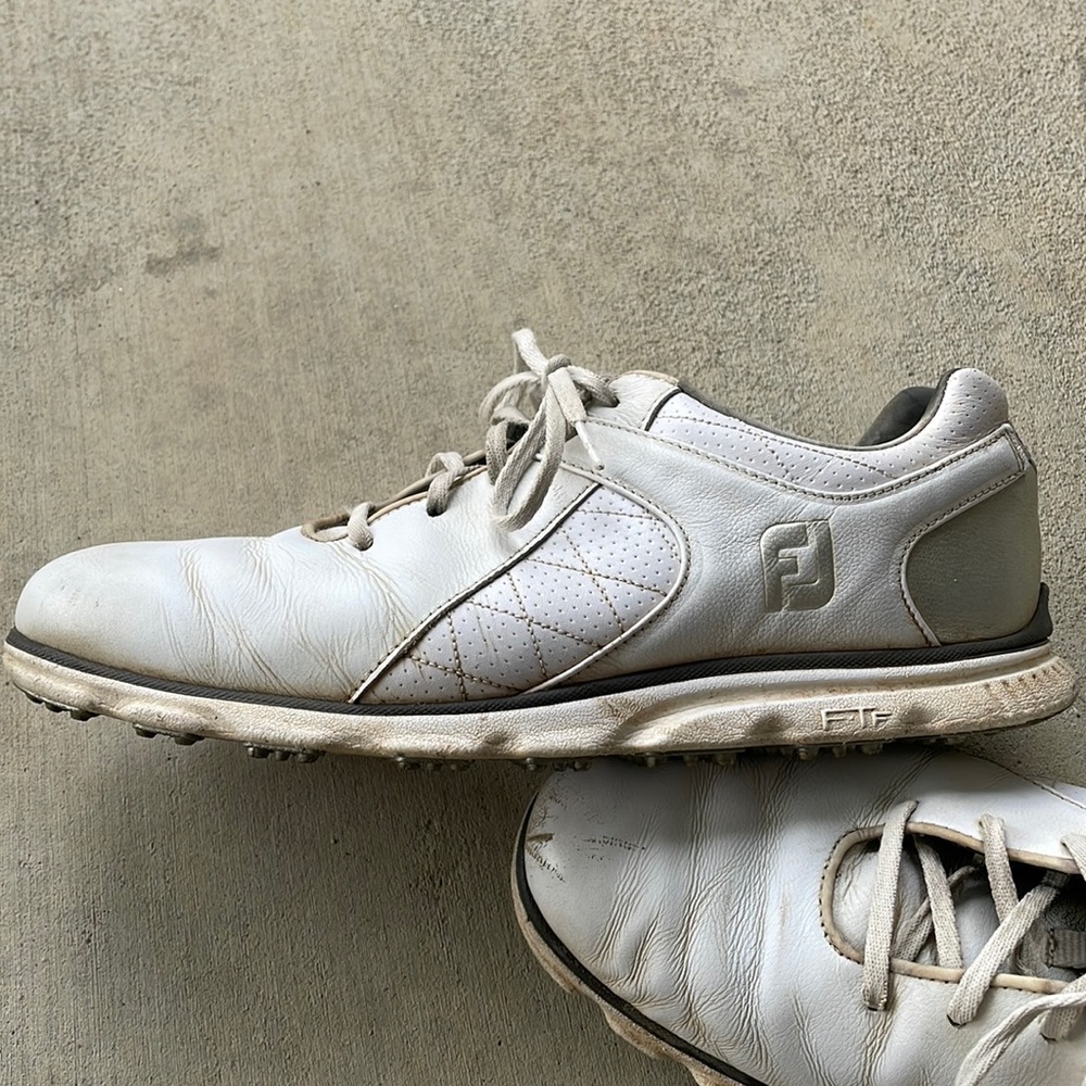 FootJoy Mens Pro SL White Leather Spikeless Golf Shoes size 10